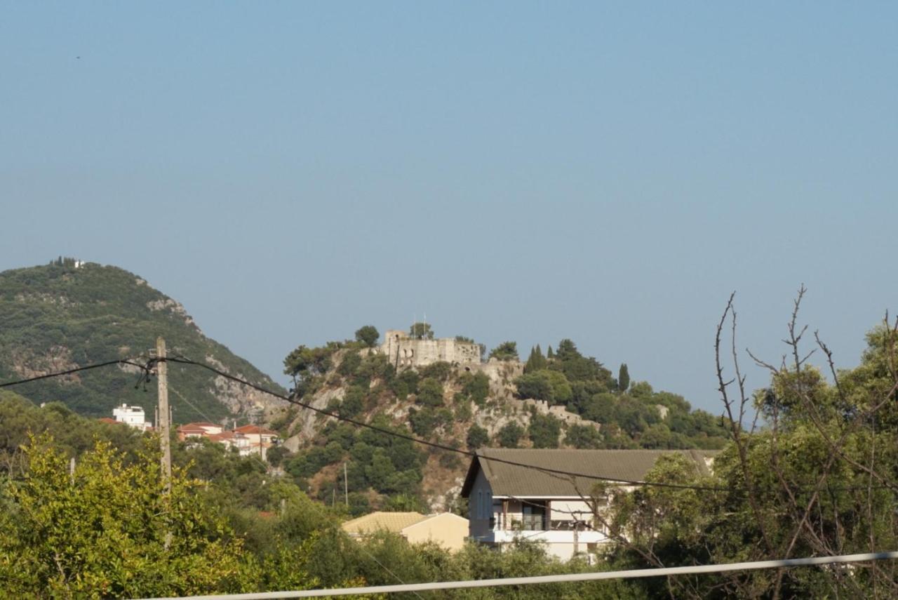 Villa Nikolaou Parga Exterior photo
