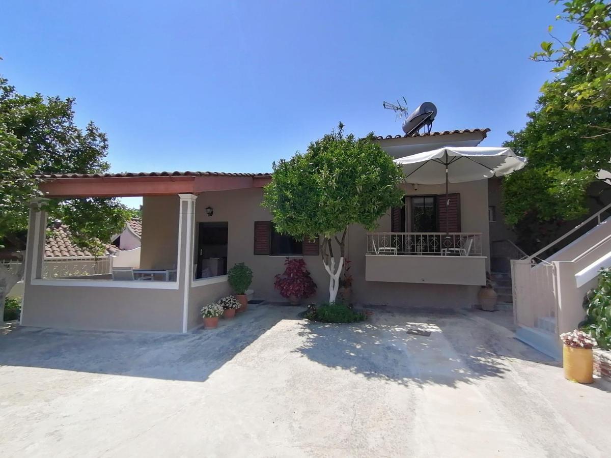 Villa Nikolaou Parga Exterior photo