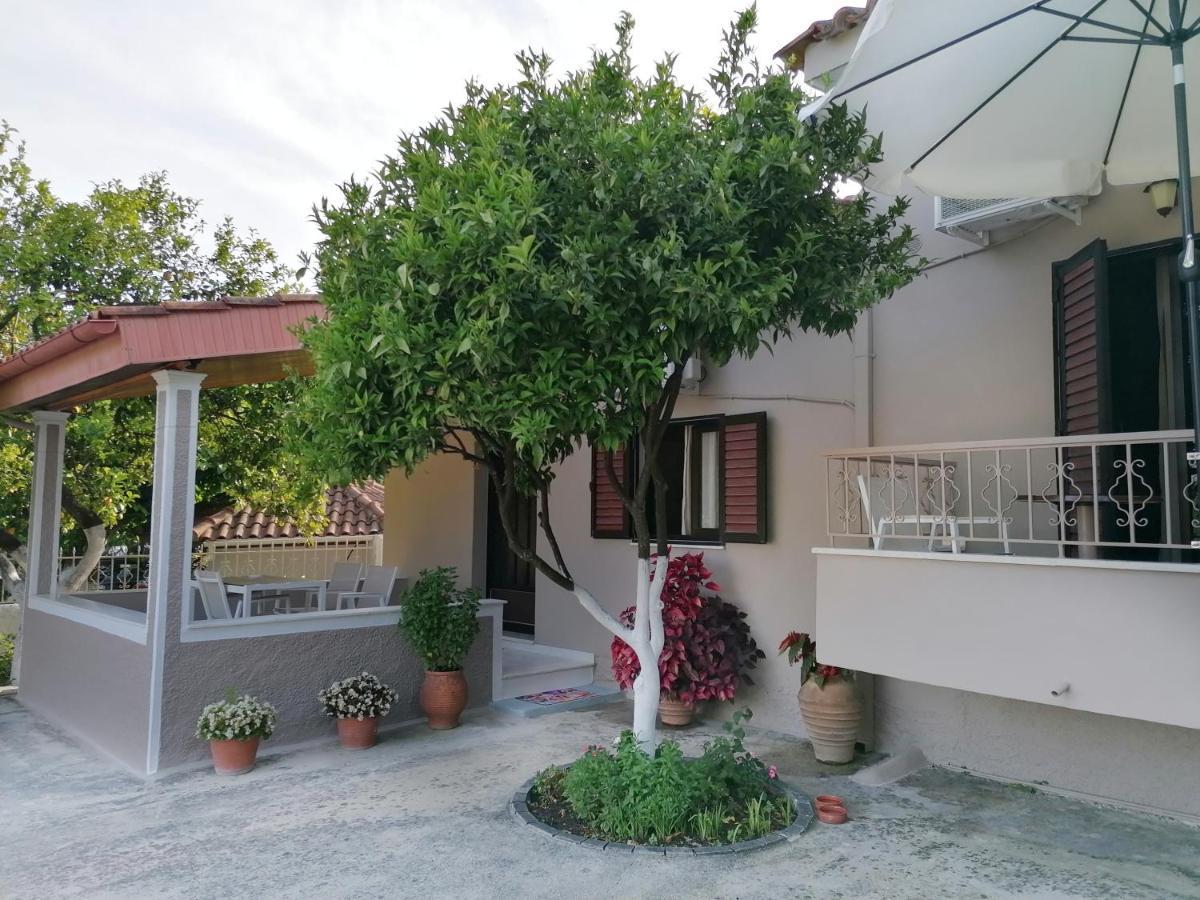 Villa Nikolaou Parga Exterior photo