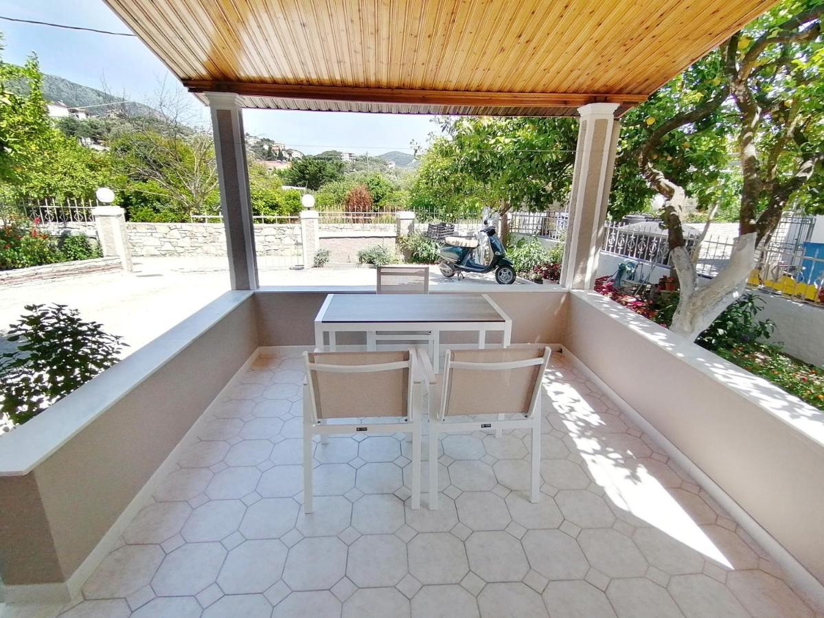 Villa Nikolaou Parga Exterior photo